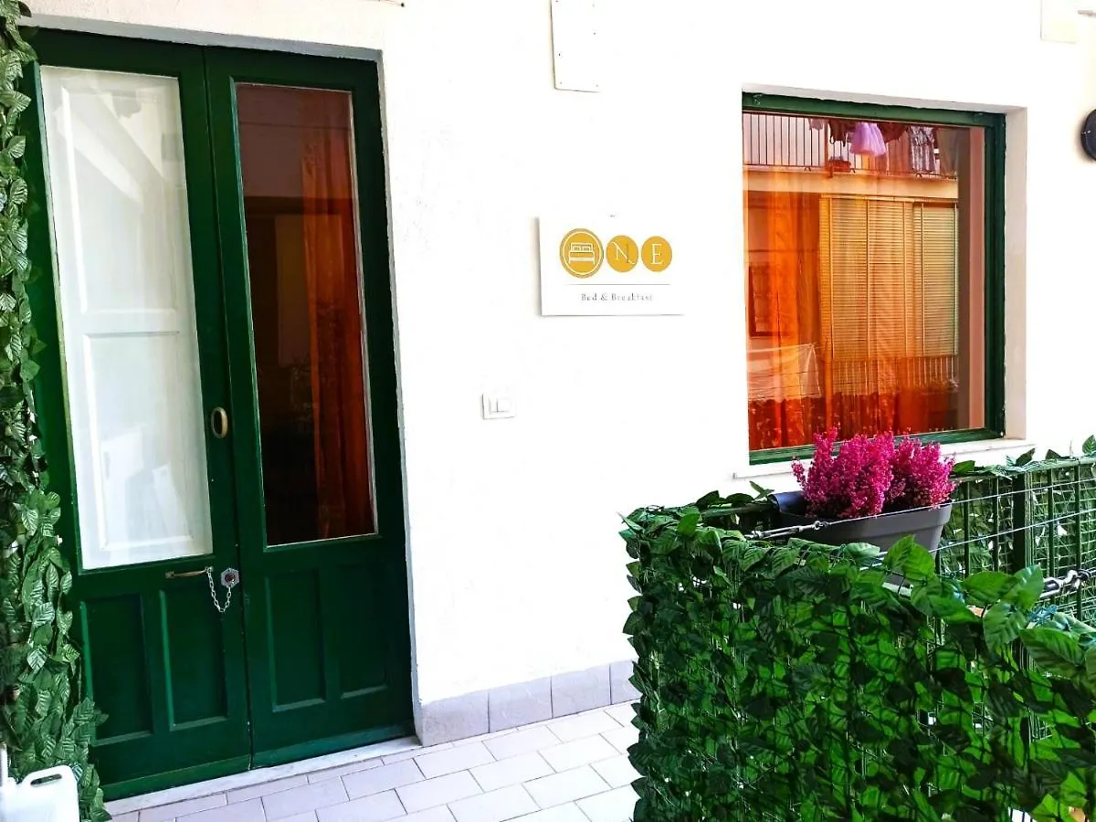 B&B One Aeroporto di Catania Fontana Rossa